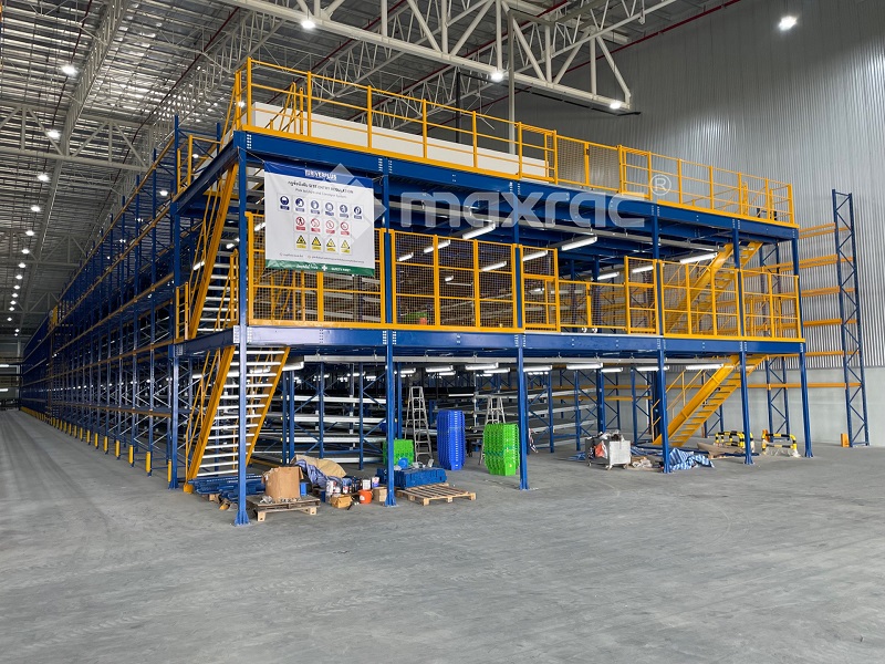 Mezzanine Steel Platform Delivery in Thailand Retailer Logistics Center Mezzanine Steel Platform Delivery in Thailand Retailer Logistics Center